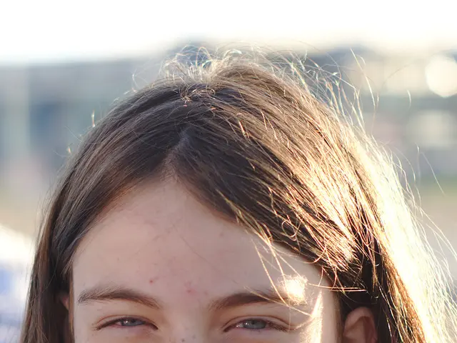 Instructions for uploading a non-cropped image on Instagram