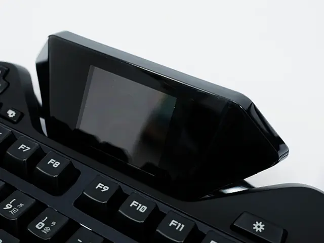 Refining Neuron Output via Backpropagation in Neural Networks