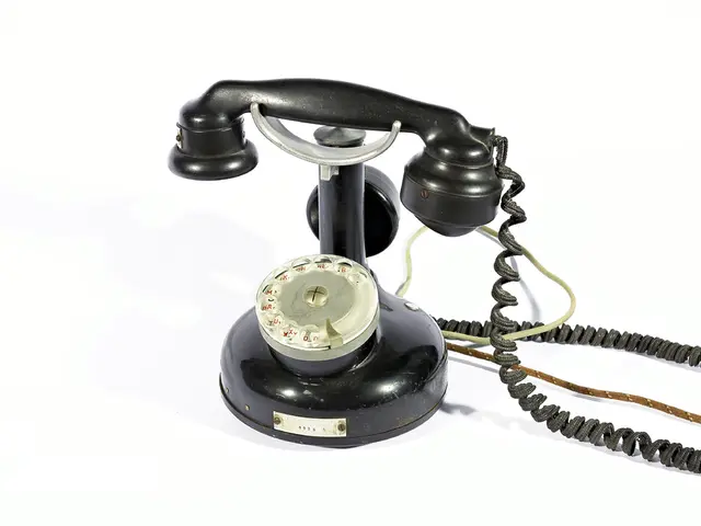 Andreas Bahr, the simple-minded Bell head, decides to leave his position.