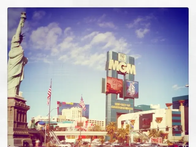 Mystery Item Camouflaged: Unidentified Entity in Disguise