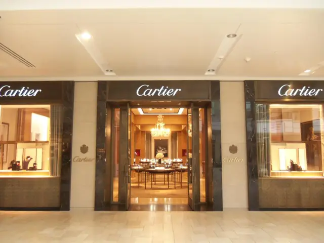 This week's hotel updates include the milestone achievement of 100 properties by Voco at Mondrian...