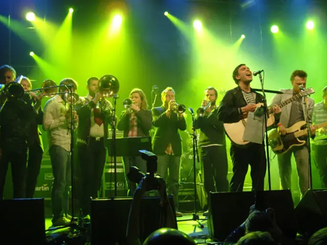 "Patrisa Gruber's Return to the Stage with a Musical Performance"